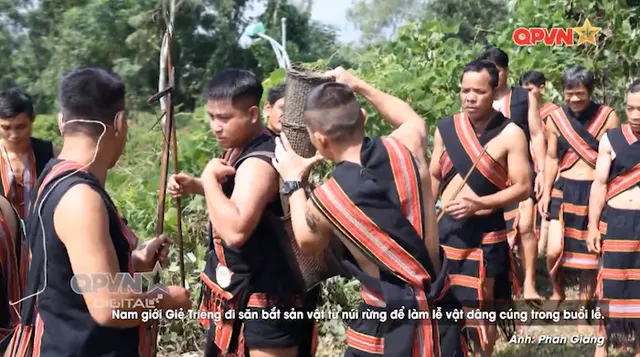 Lễ ăn mừng lúa mới của đồng bào Giẻ Triêng